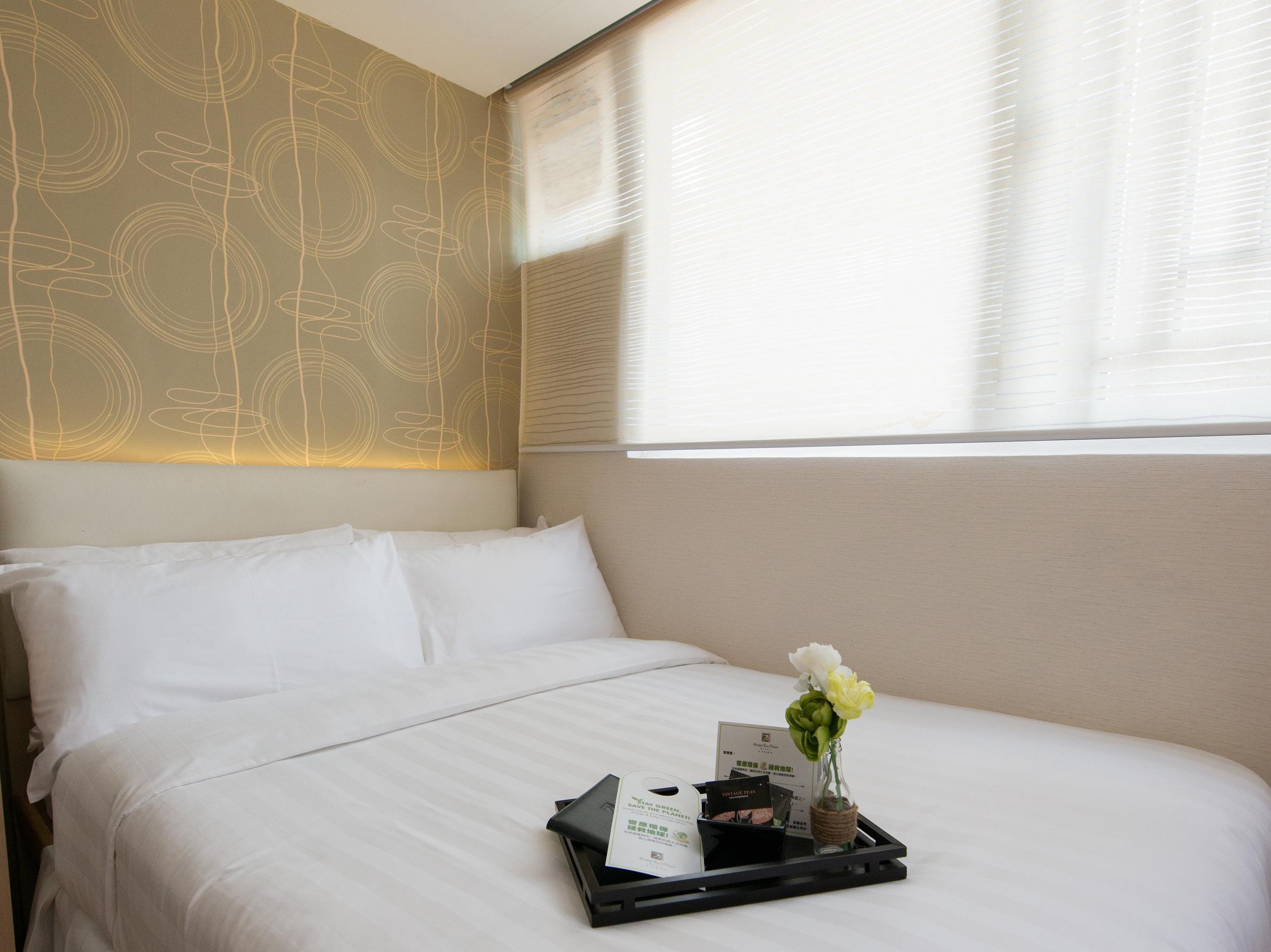 Bridal Tea House Hotel - Yaumatei Hong Kong Exterior photo